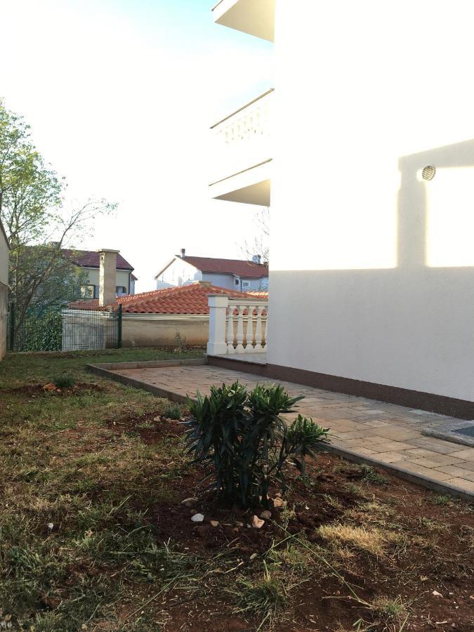 Mitra Apartments Malinska Exterior photo